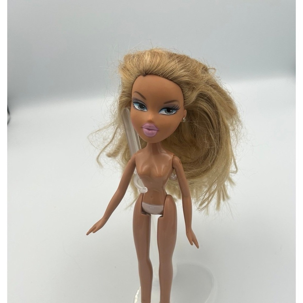 Bratz Play Sportz Dance Fianna doll